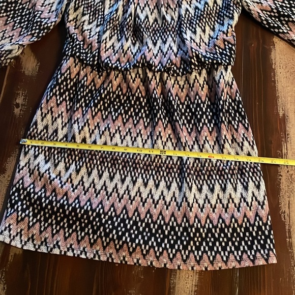 Chevron print dress EUC - Picture 6 of 12